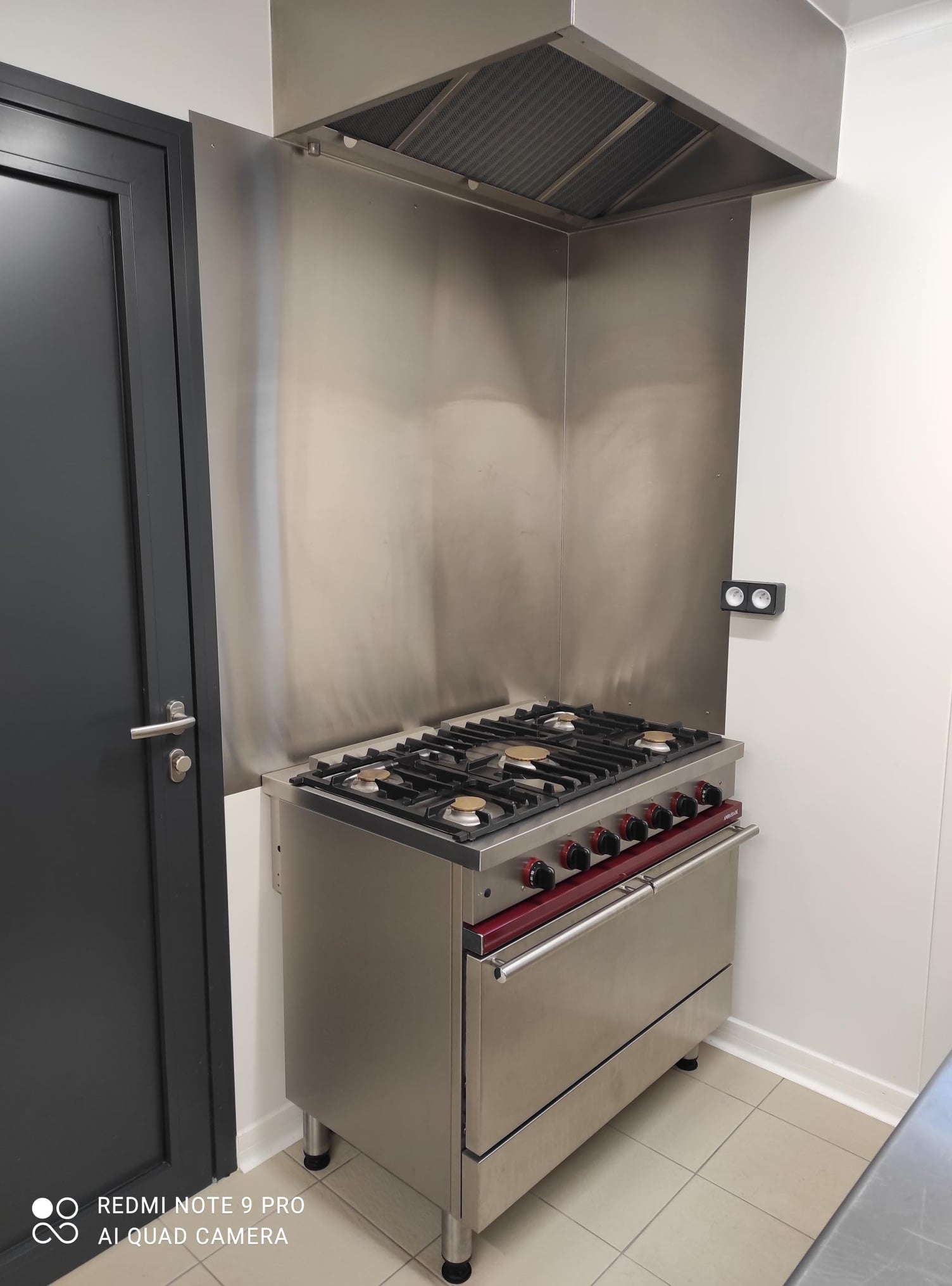 le piano de cuisine ( 6feux/ 2 fours )